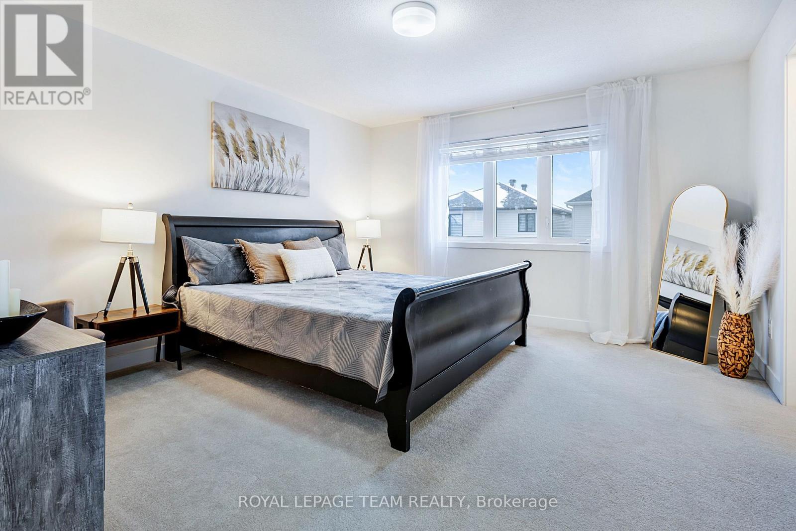 223 Turnbuckle Crescent