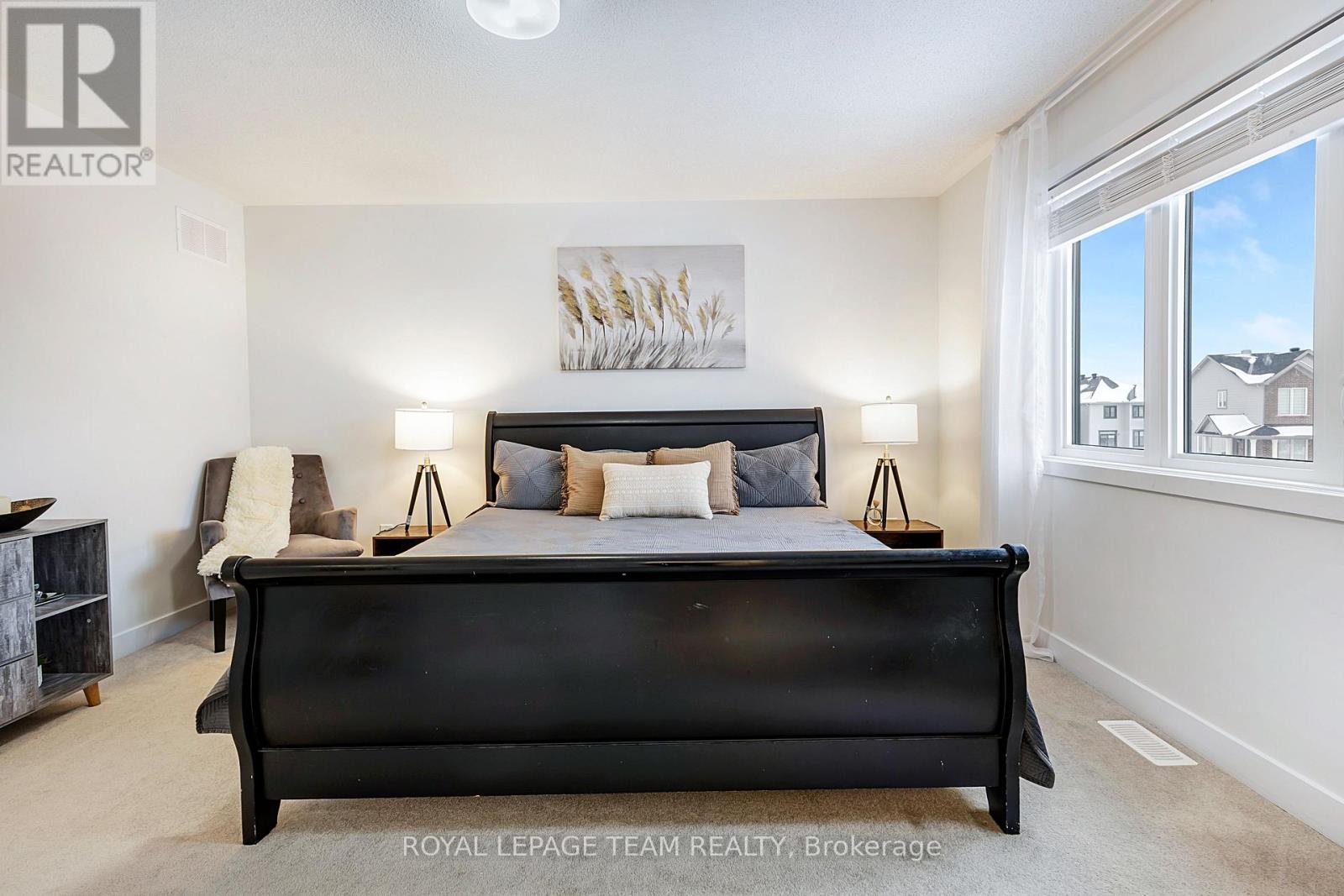 223 Turnbuckle Crescent