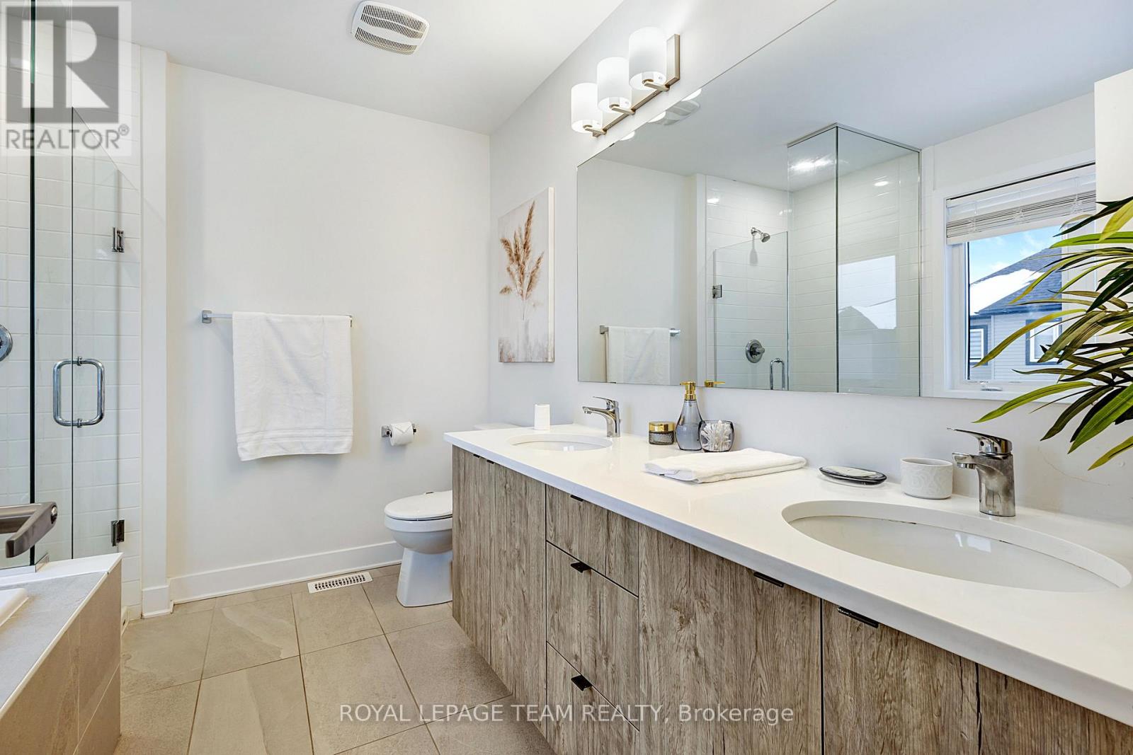 223 Turnbuckle Crescent