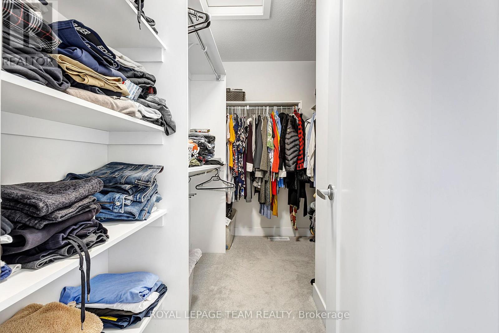 223 Turnbuckle Crescent