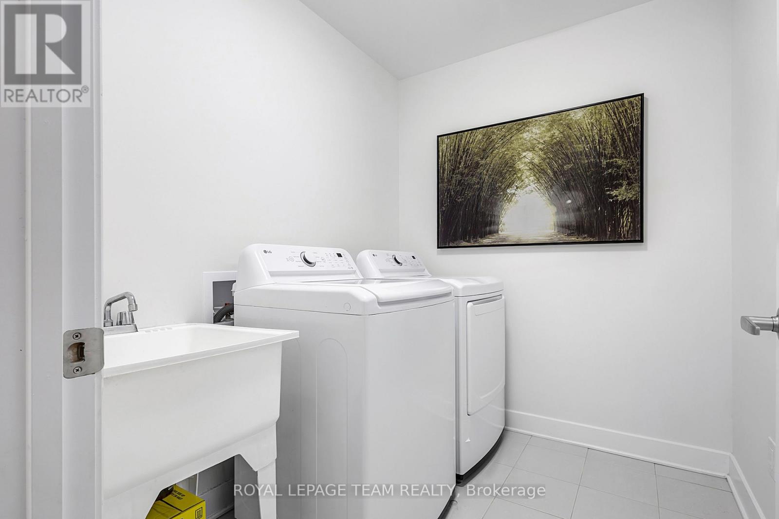 223 Turnbuckle Crescent