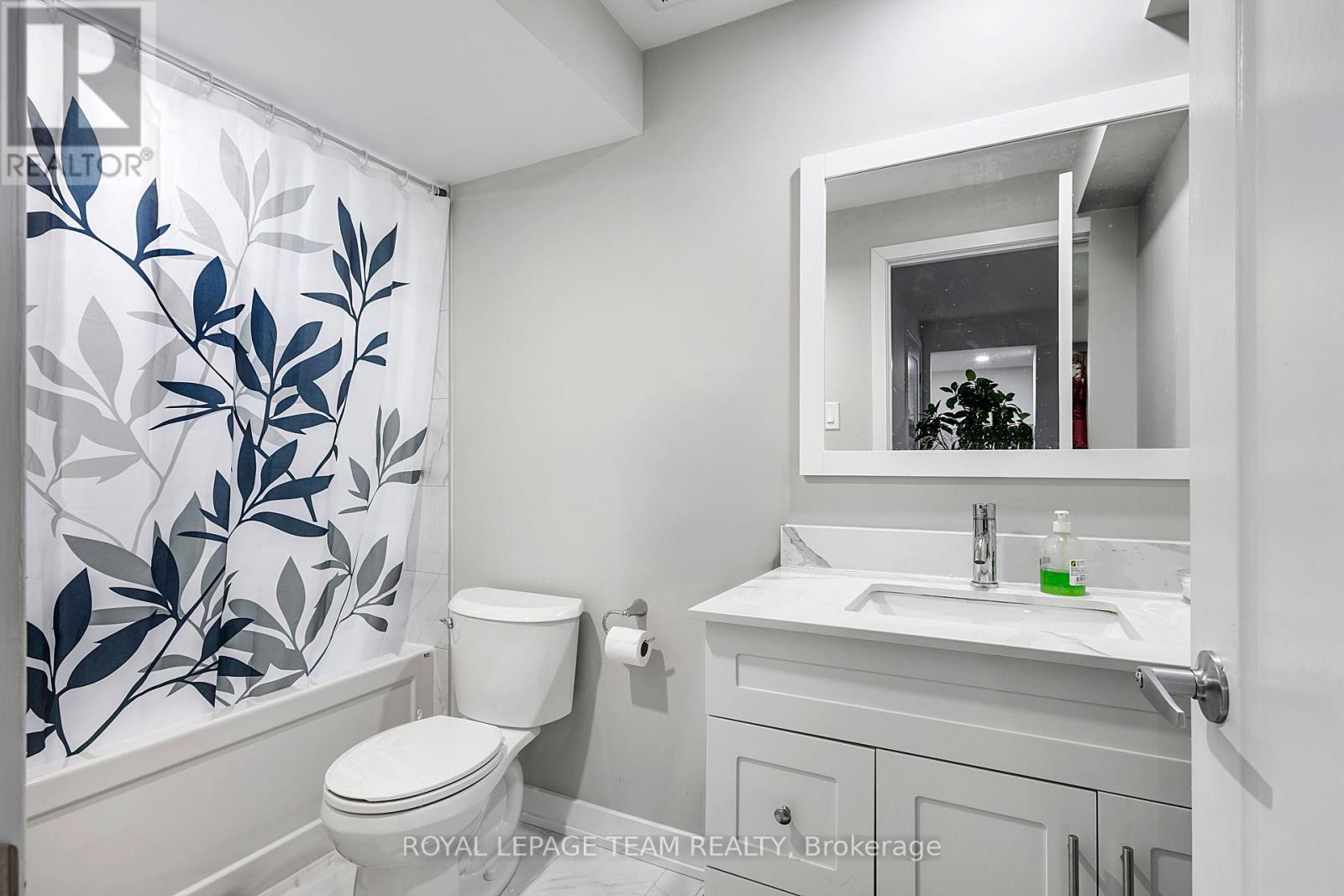 223 Turnbuckle Crescent