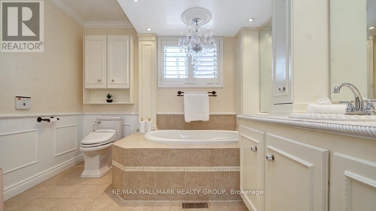 2185 Bickerton Avenue