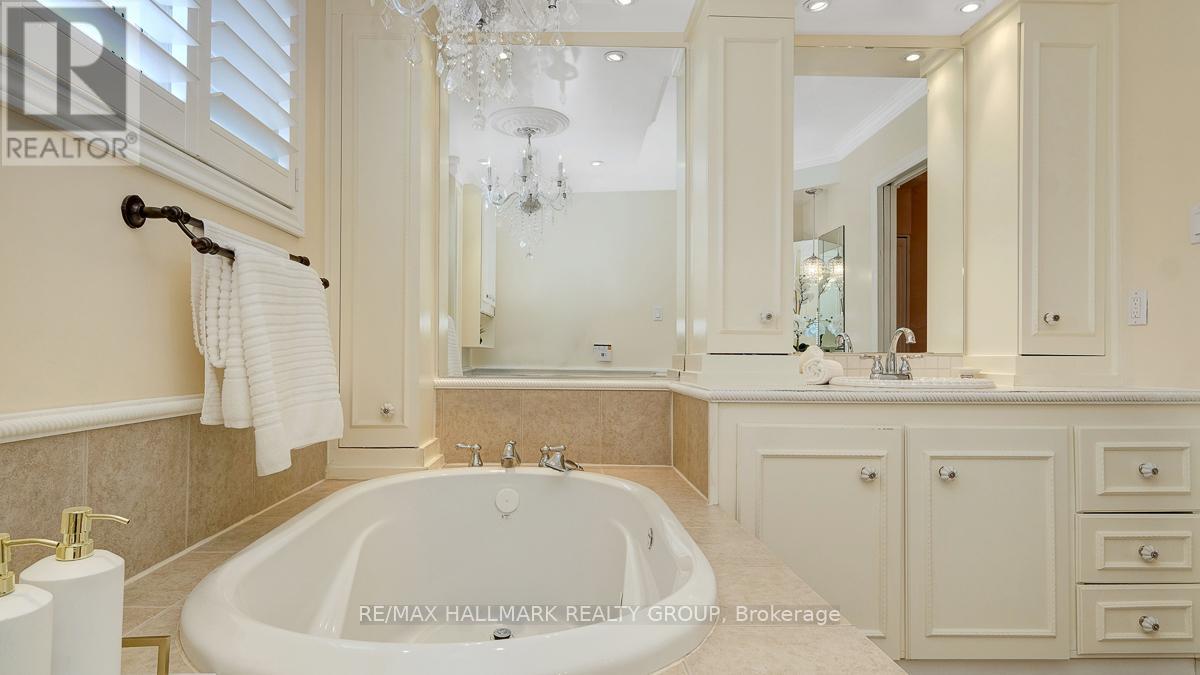 2185 Bickerton Avenue