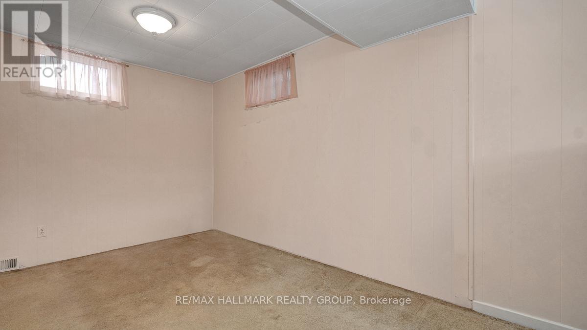 2185 Bickerton Avenue