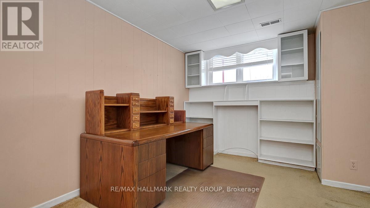 2185 Bickerton Avenue