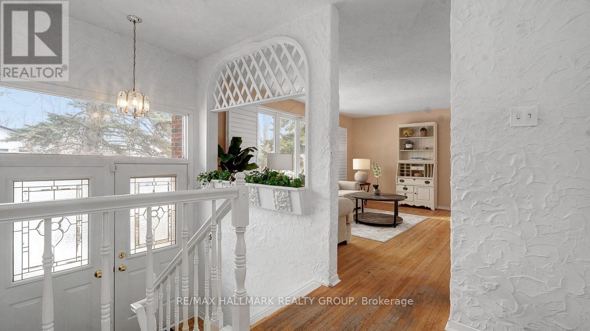 2185 Bickerton Avenue