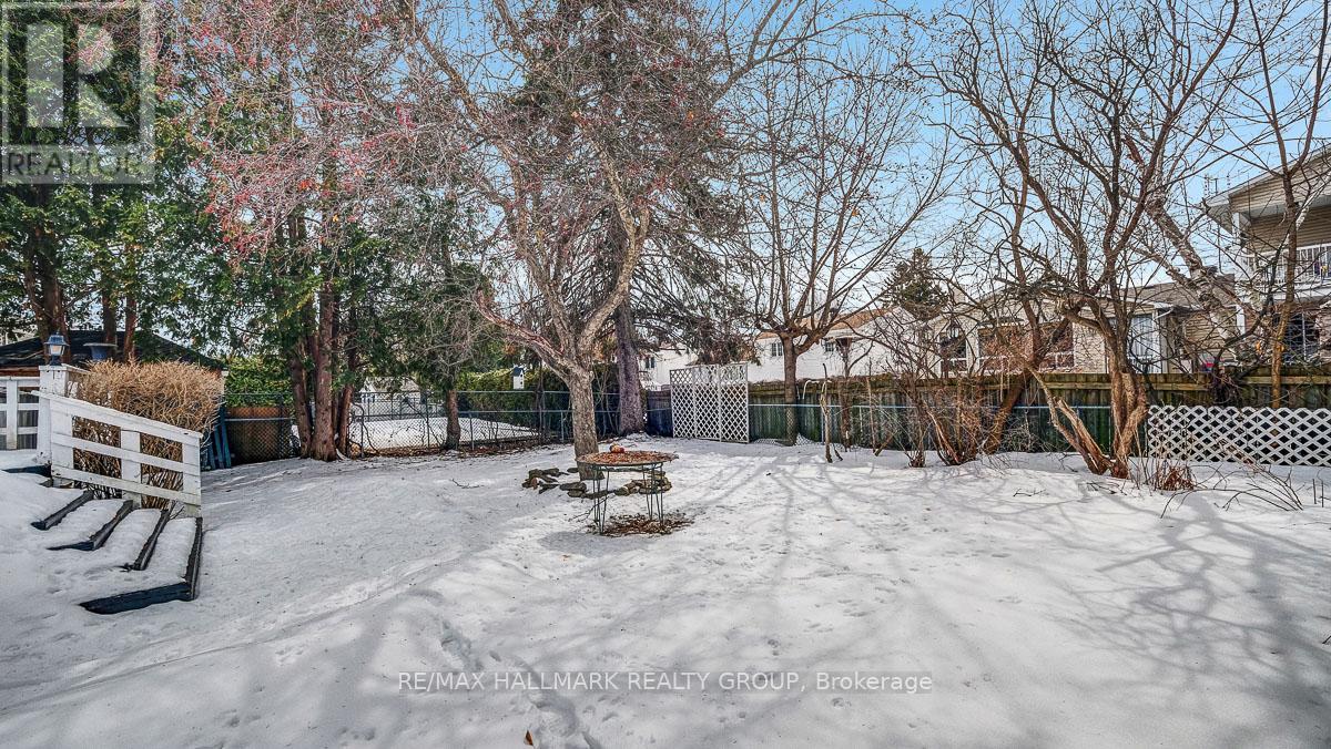 2185 Bickerton Avenue