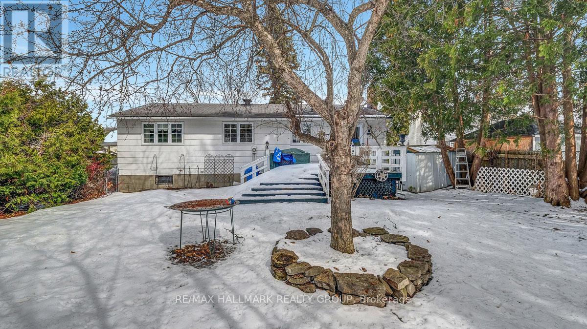 2185 Bickerton Avenue