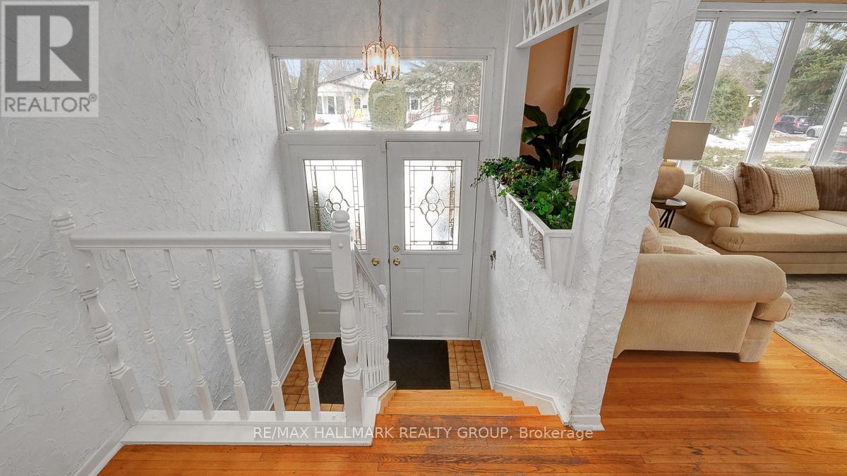 2185 Bickerton Avenue