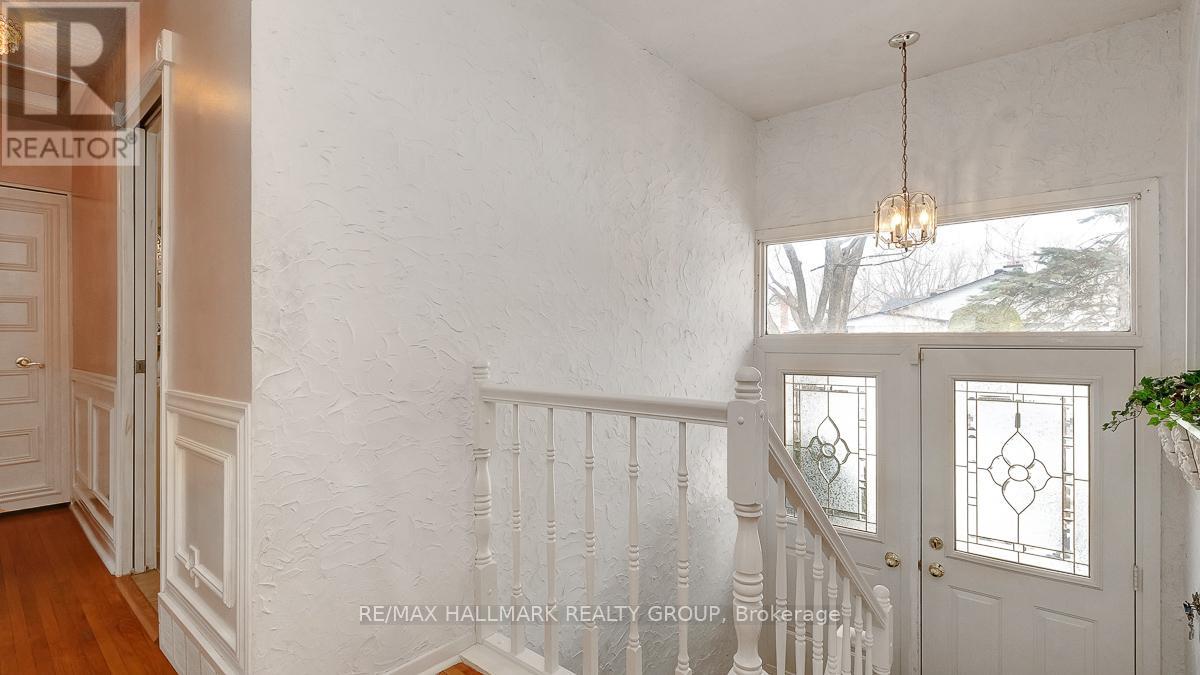 2185 Bickerton Avenue