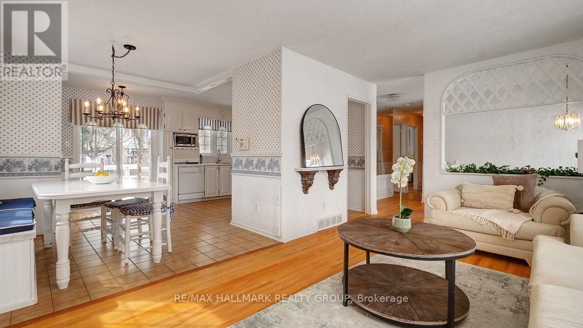 2185 Bickerton Avenue