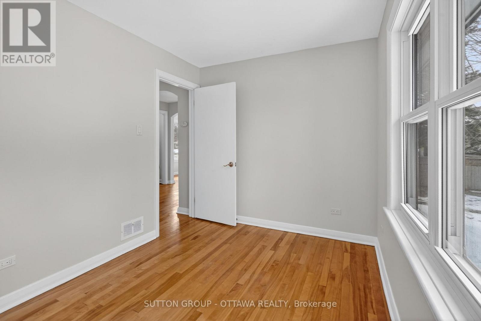 499 Neighbourhood Way