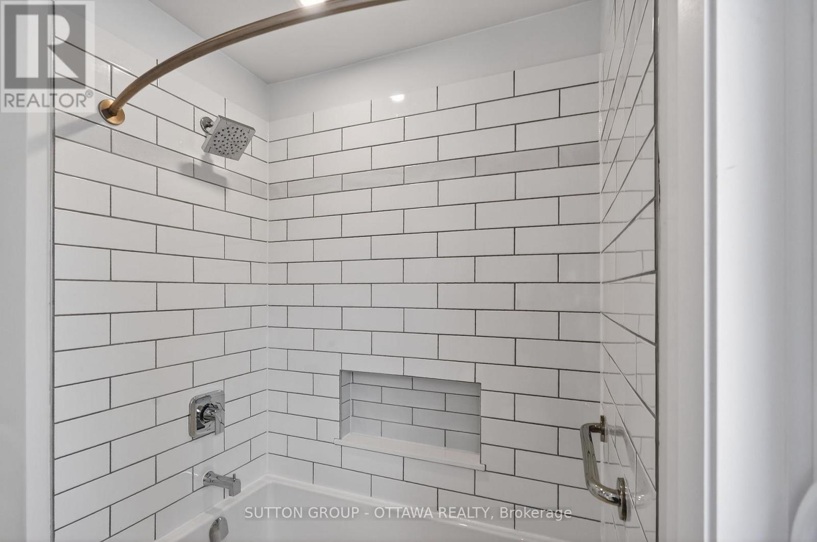 499 Neighbourhood Way