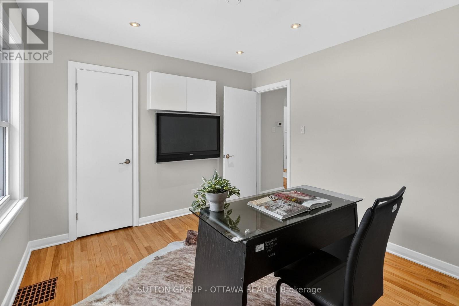 499 Neighbourhood Way