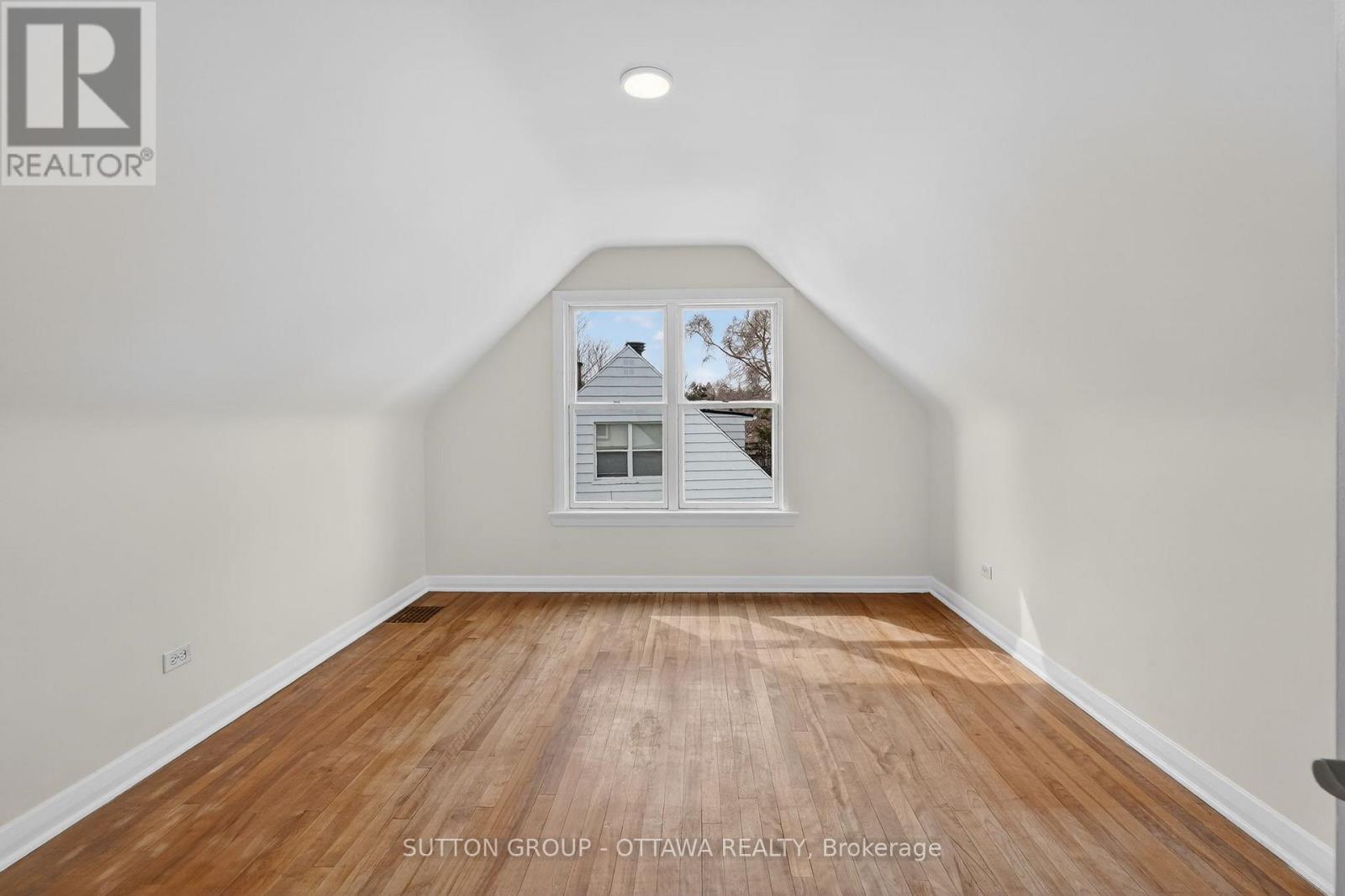 499 Neighbourhood Way