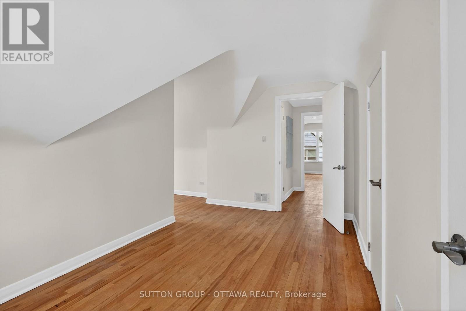 499 Neighbourhood Way