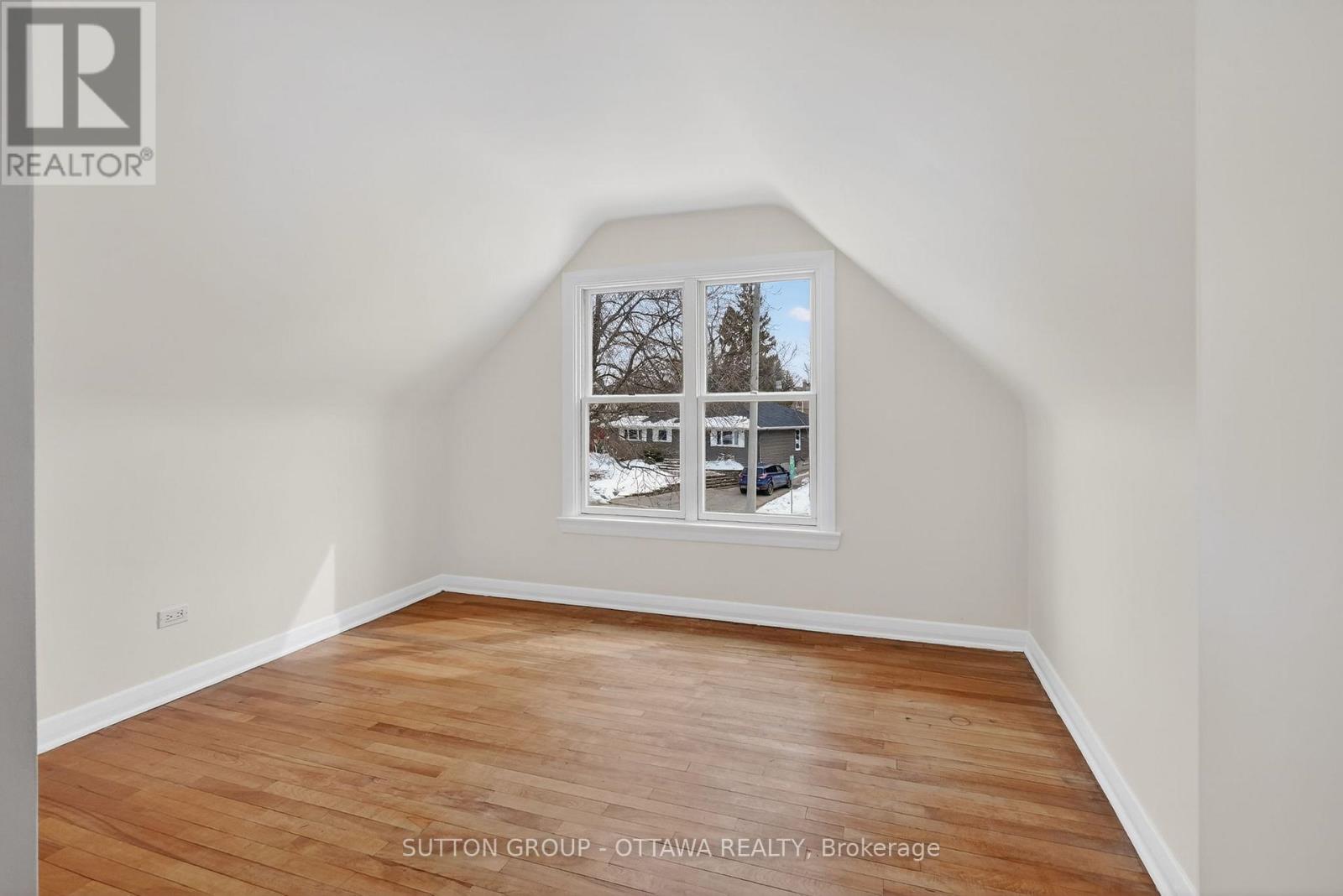 499 Neighbourhood Way