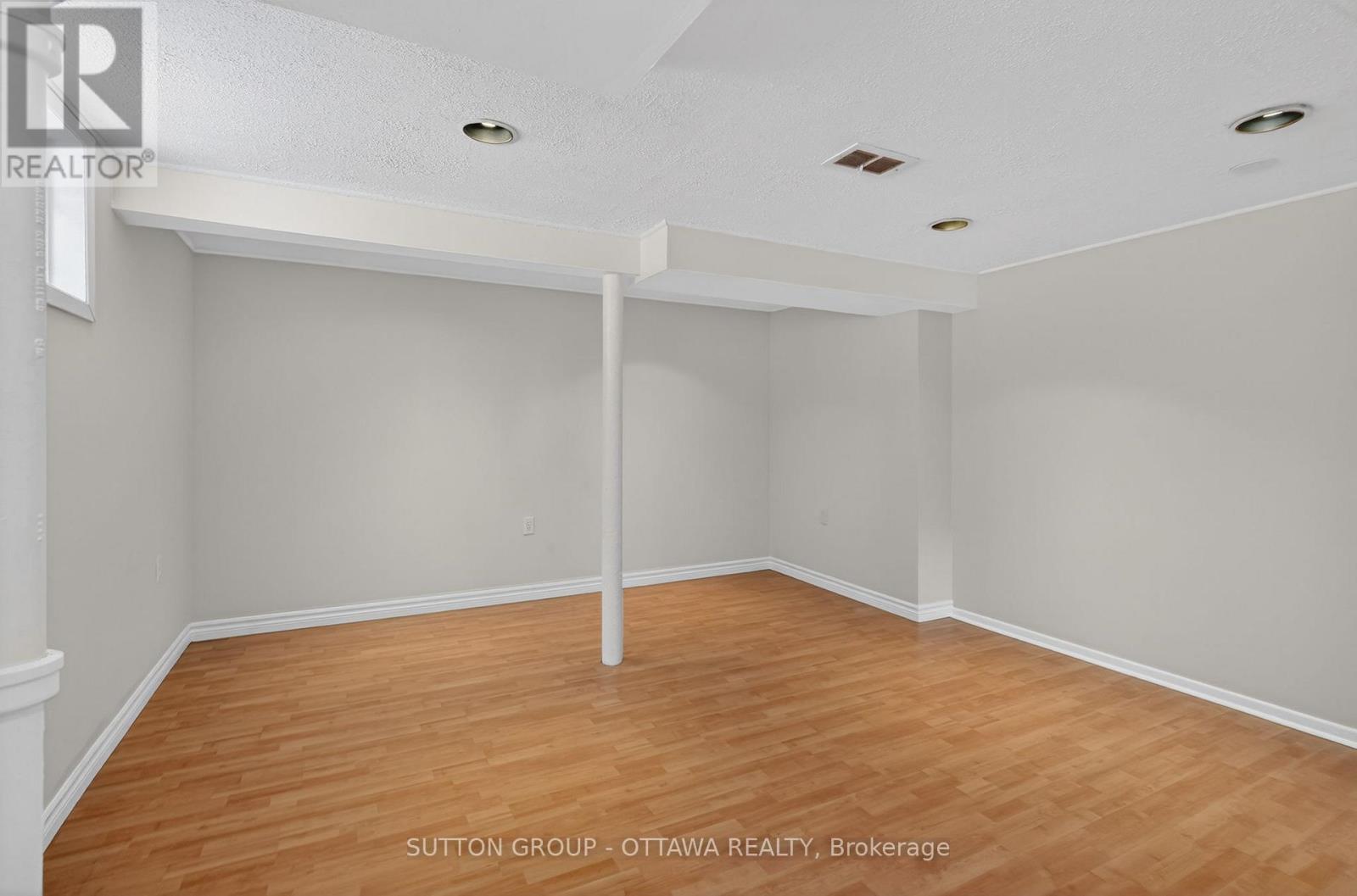 499 Neighbourhood Way