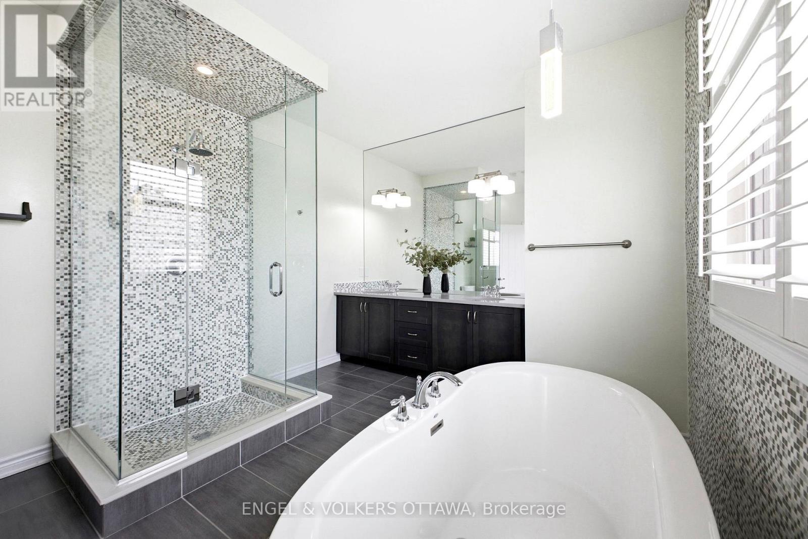 252 Rue Des Soldats Riendeau Street