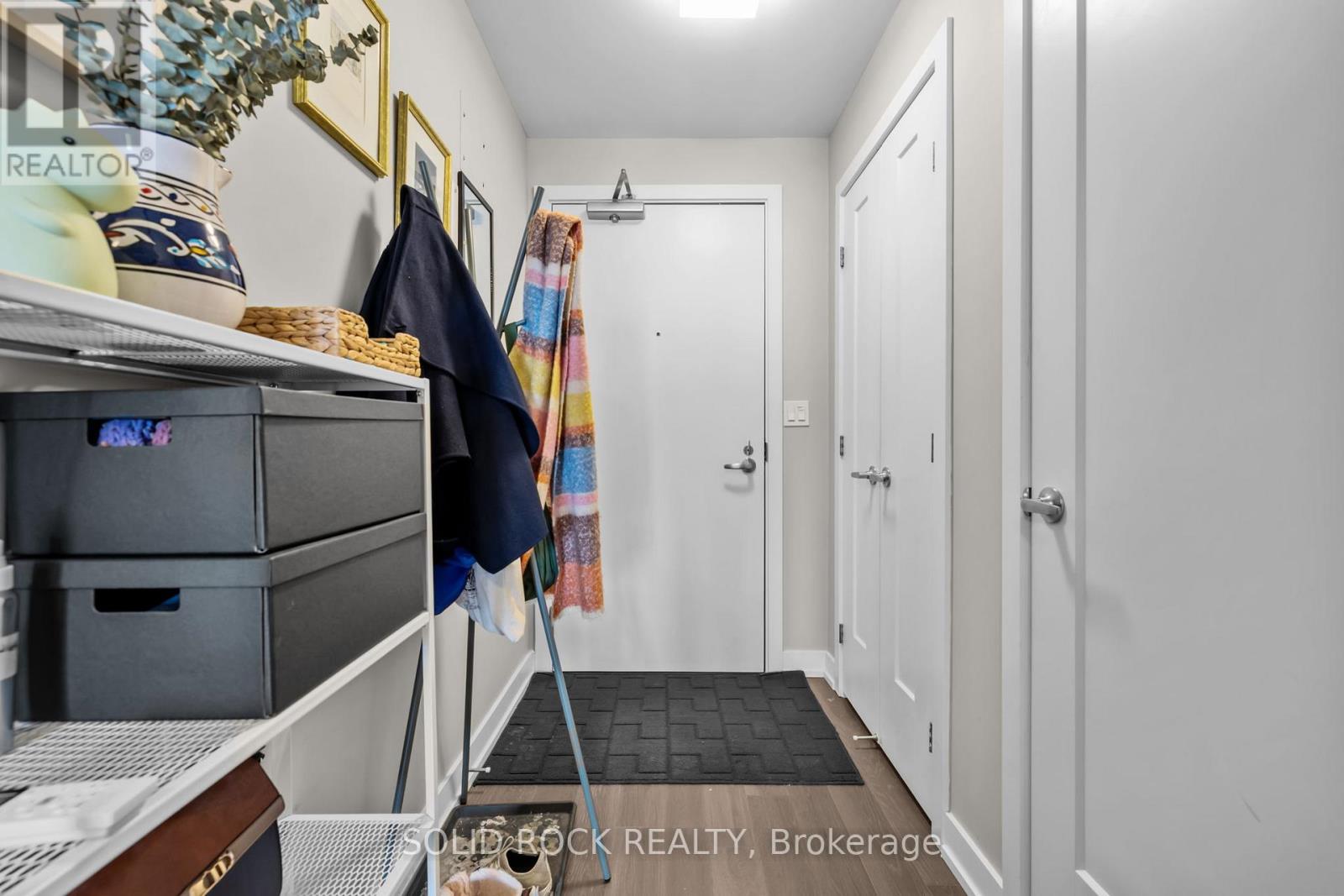 201 - 530 De Mazenod Avenue