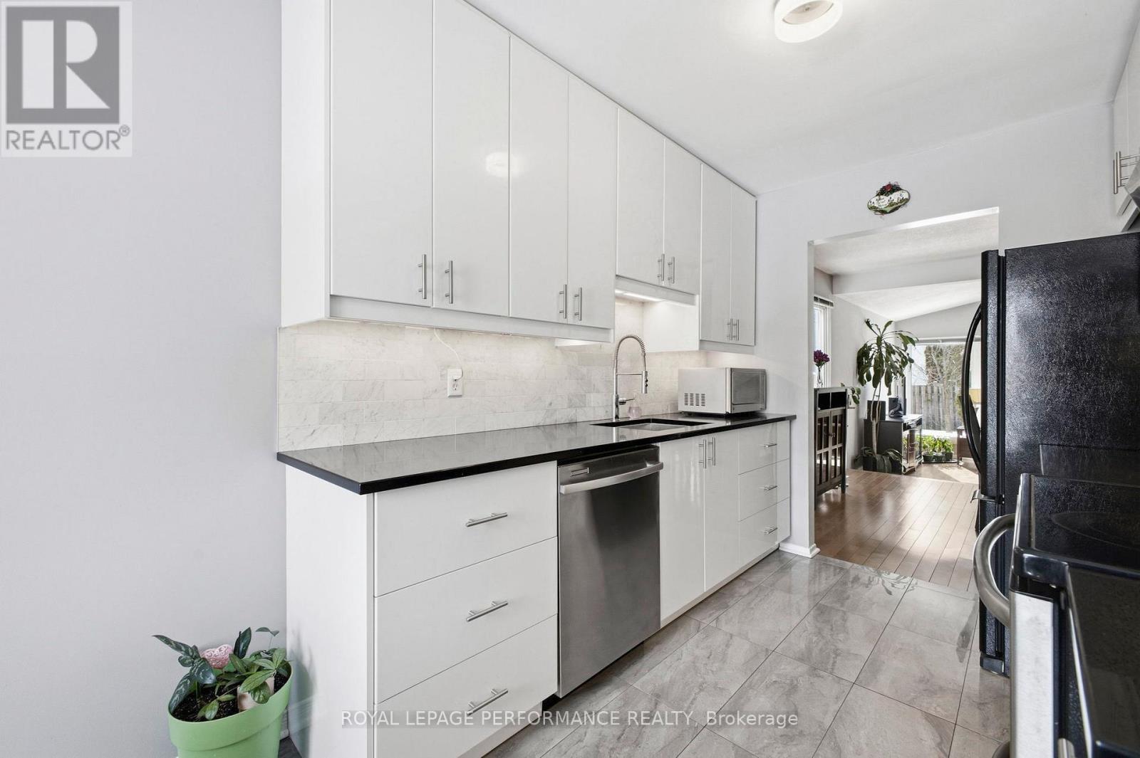 1089 St Emmanuel Terrace