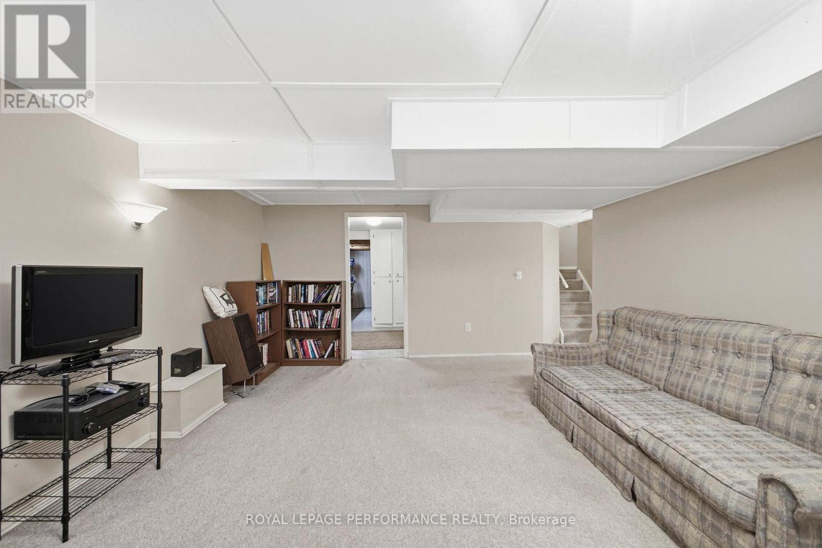 1089 St Emmanuel Terrace