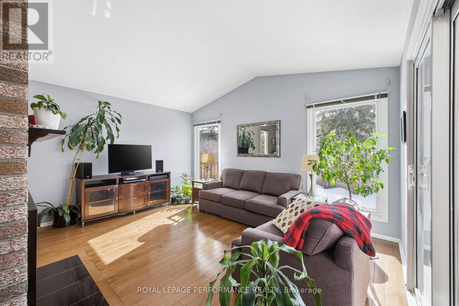 1089 St Emmanuel Terrace