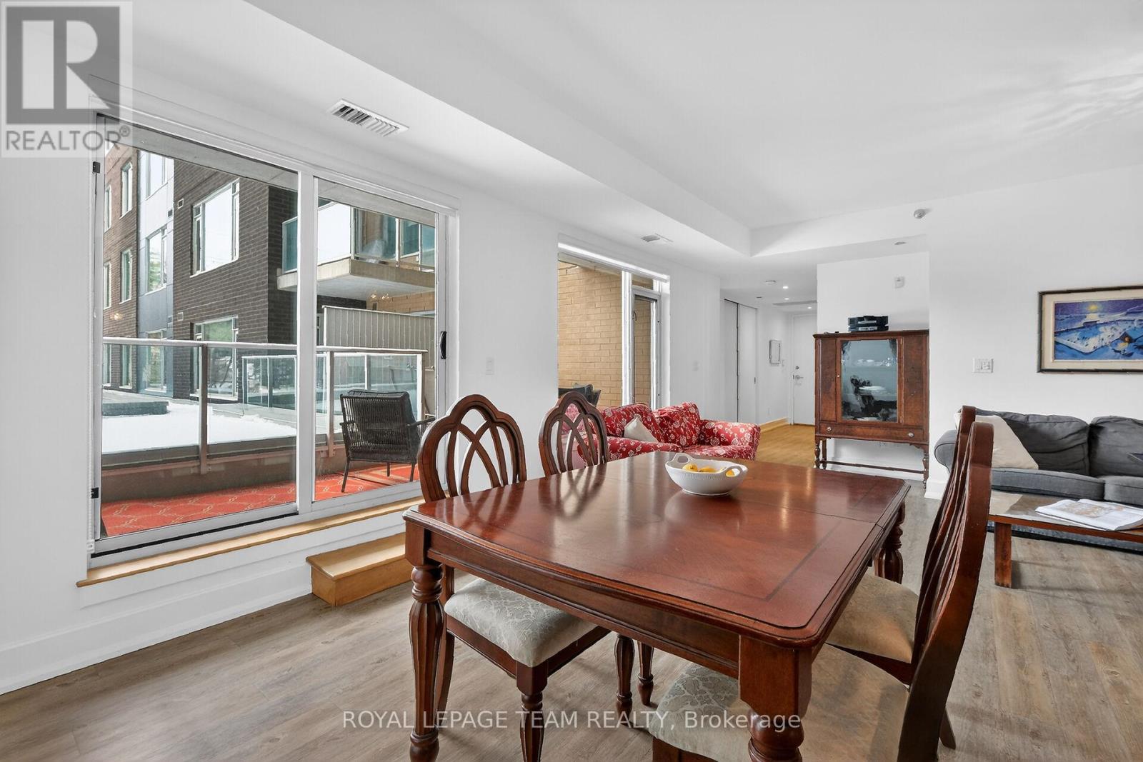 220 - 7 Marquette Avenue