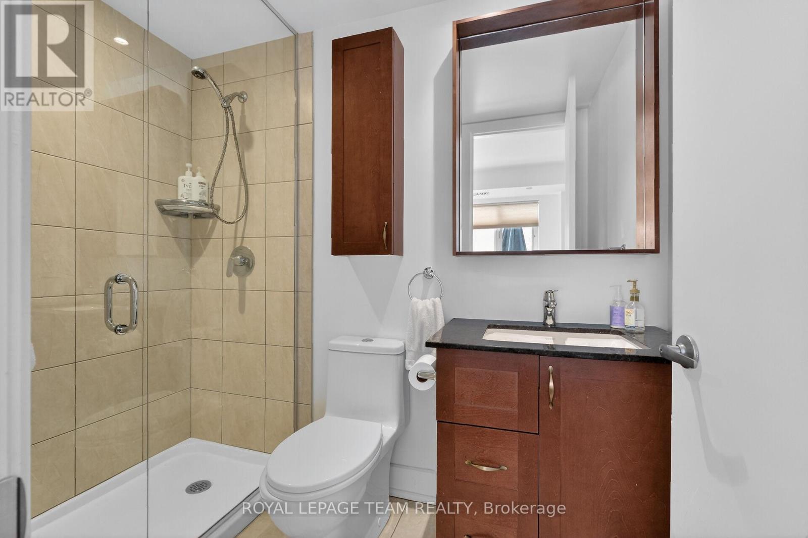 220 - 7 Marquette Avenue