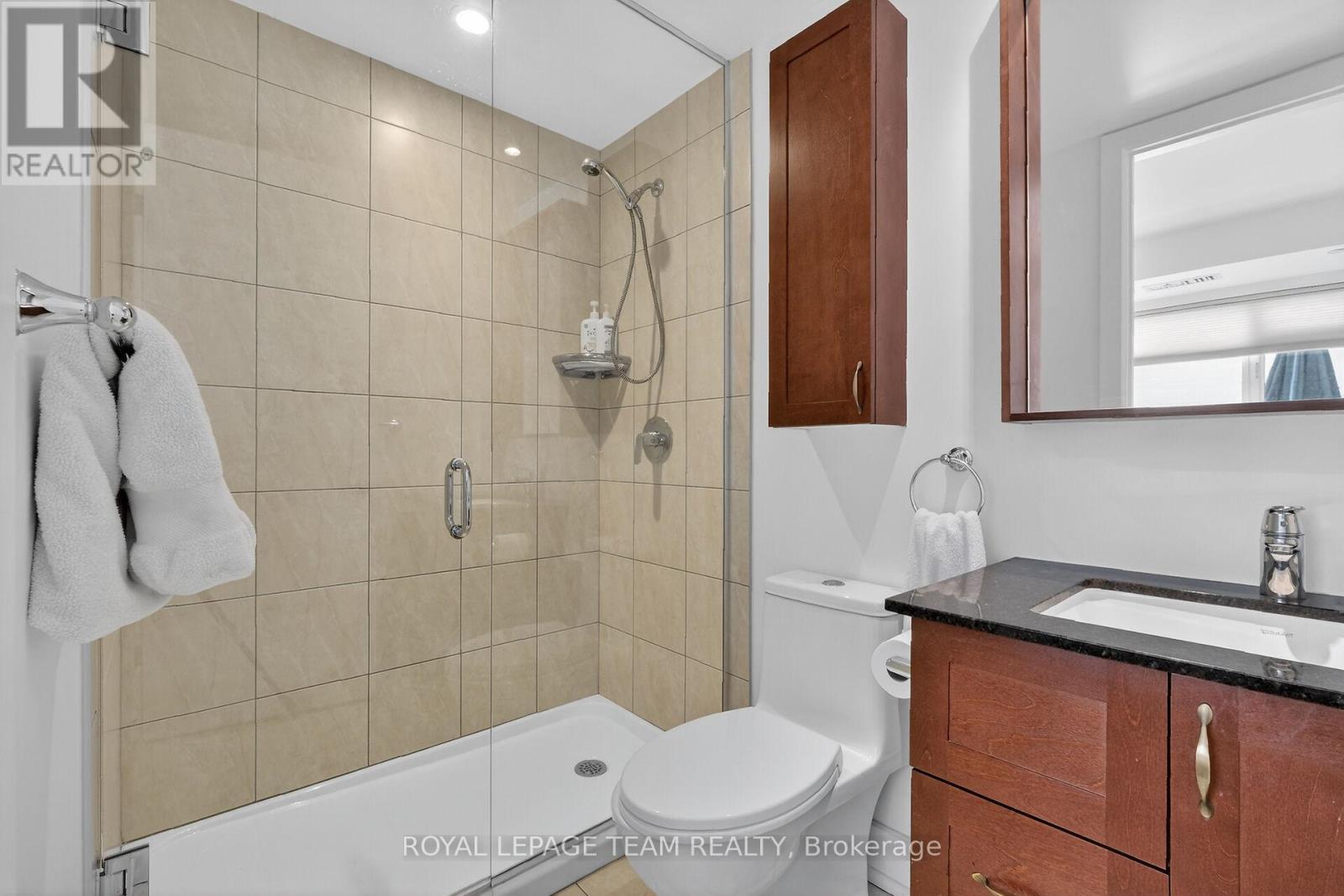 220 - 7 Marquette Avenue