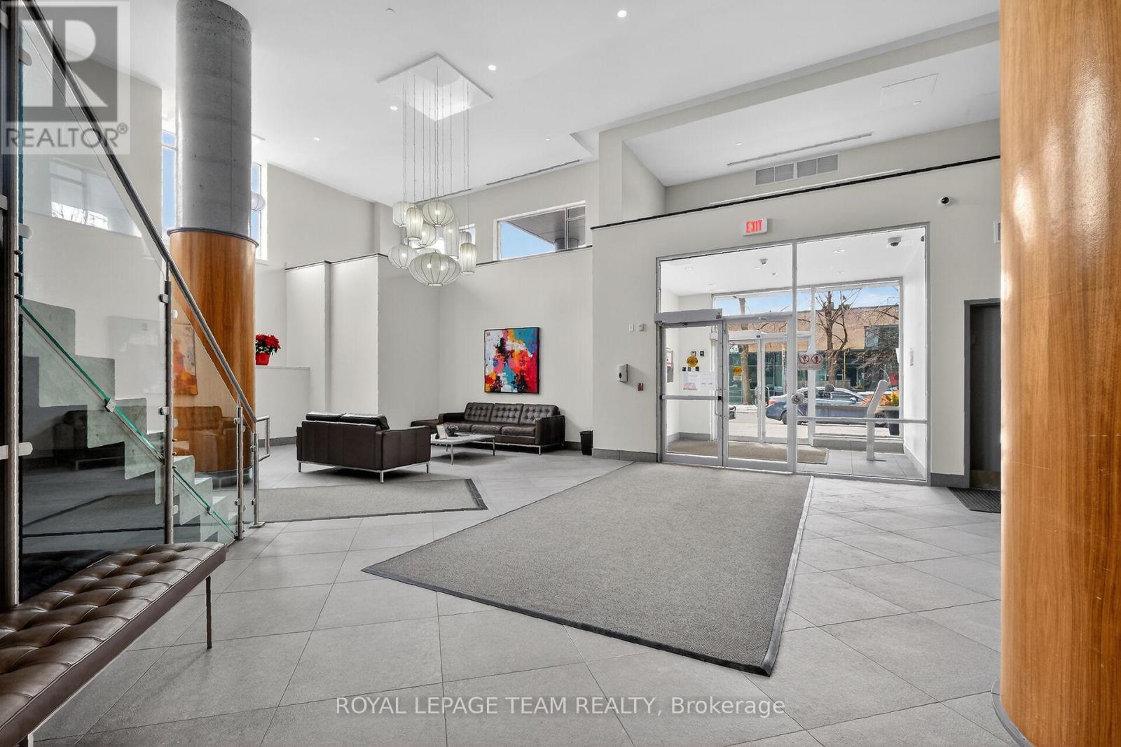 220 - 7 Marquette Avenue