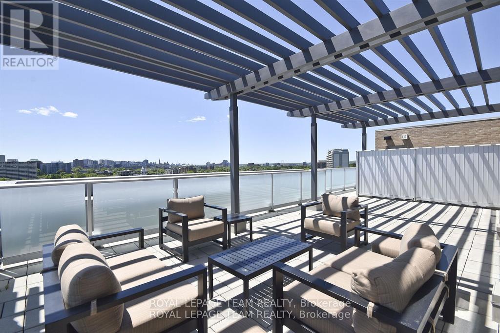 220 - 7 Marquette Avenue