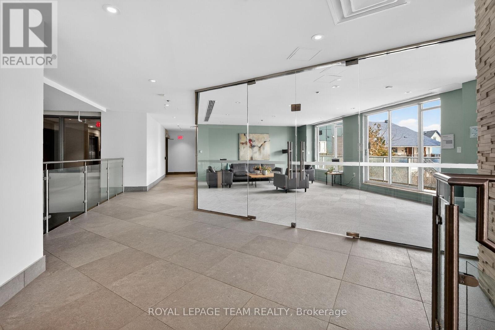 220 - 7 Marquette Avenue