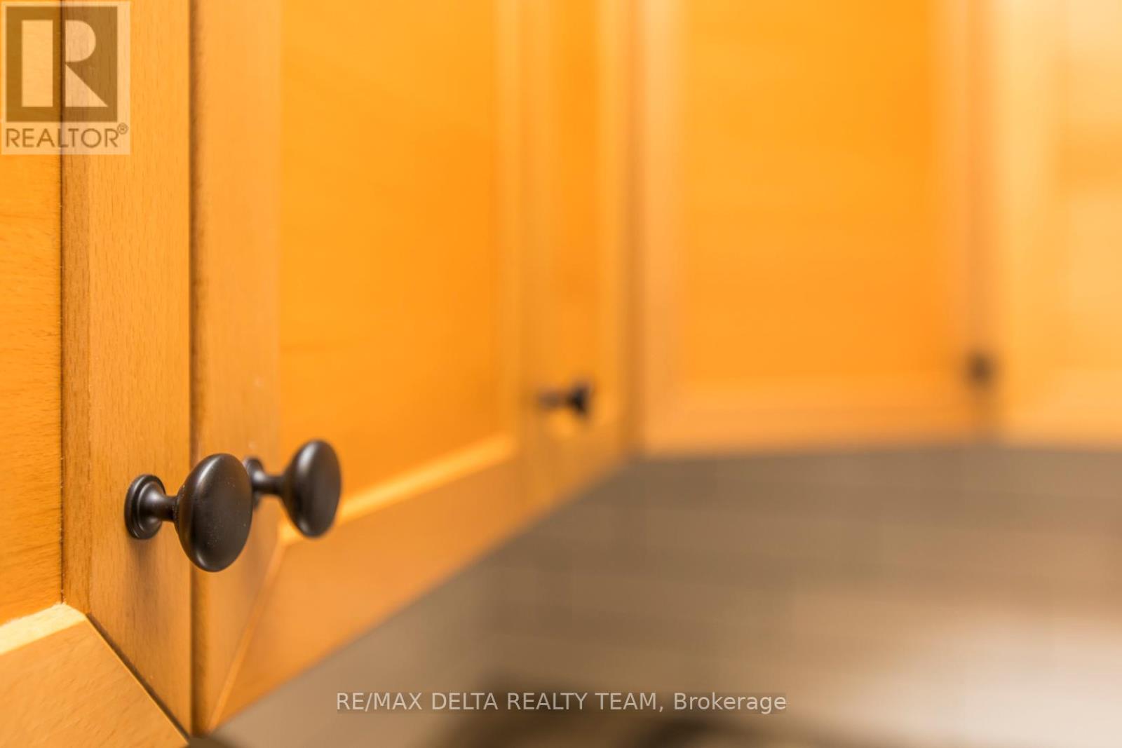 8 - 323 Monica Crescent