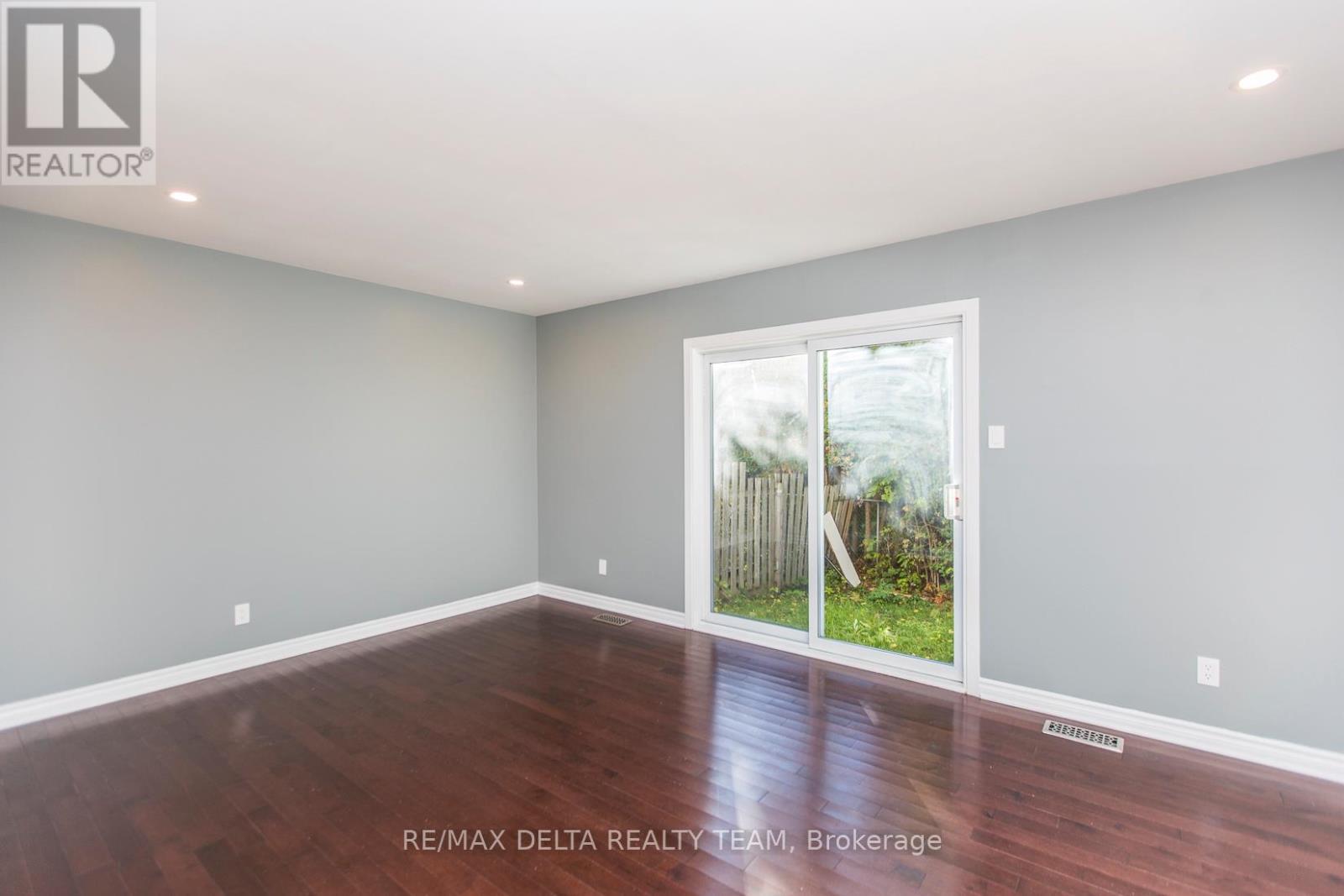 8 - 323 Monica Crescent