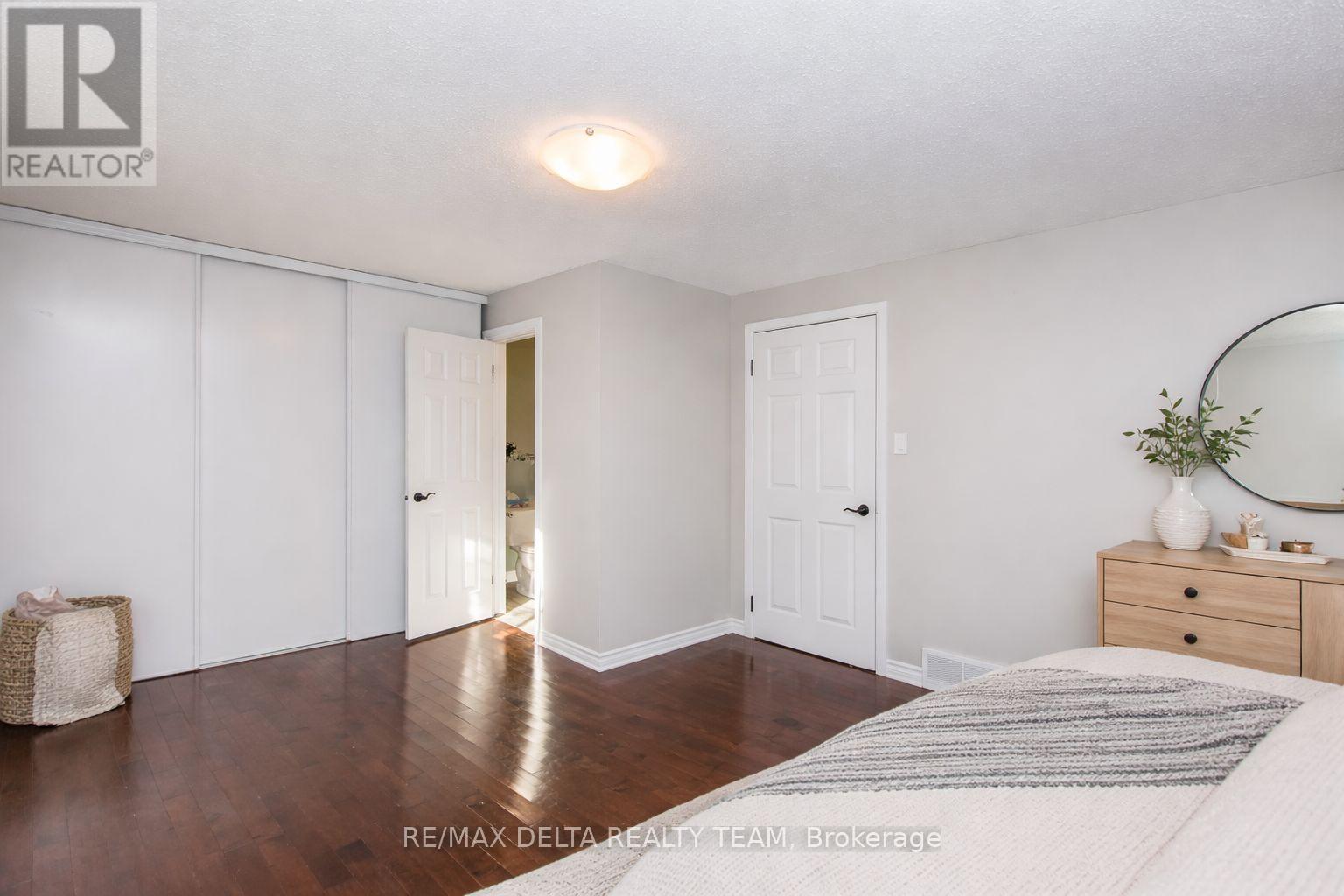 8 - 323 Monica Crescent