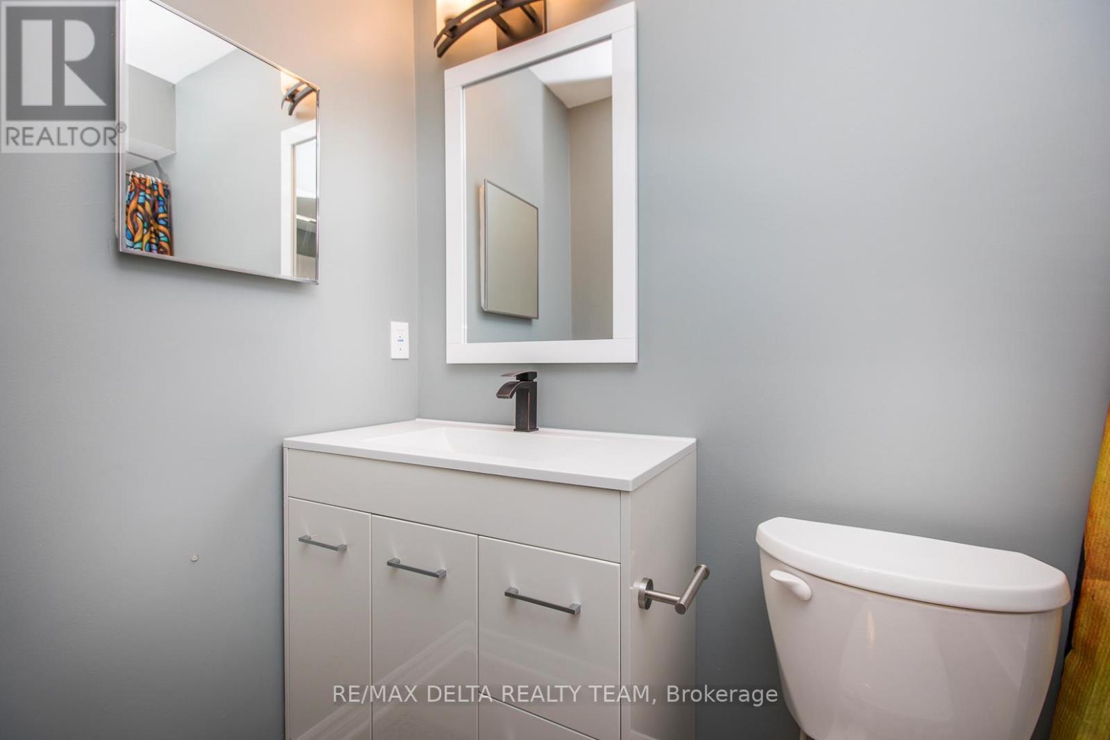 8 - 323 Monica Crescent