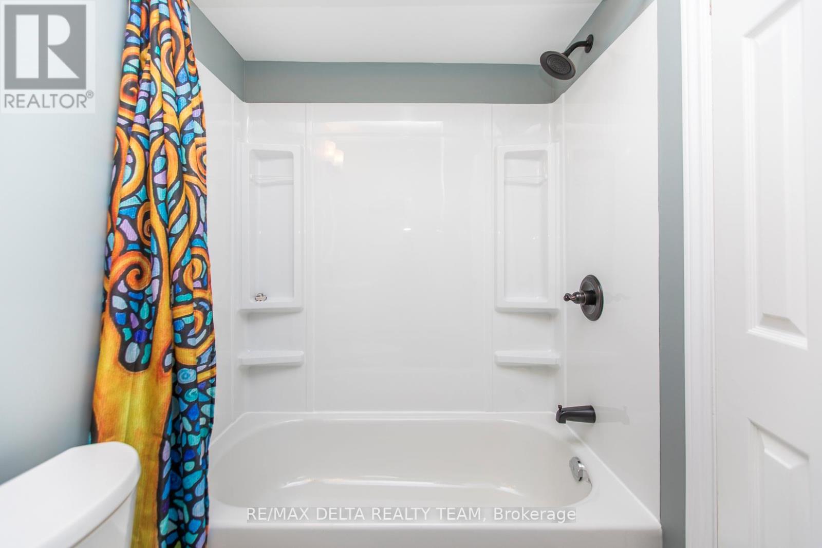 8 - 323 Monica Crescent