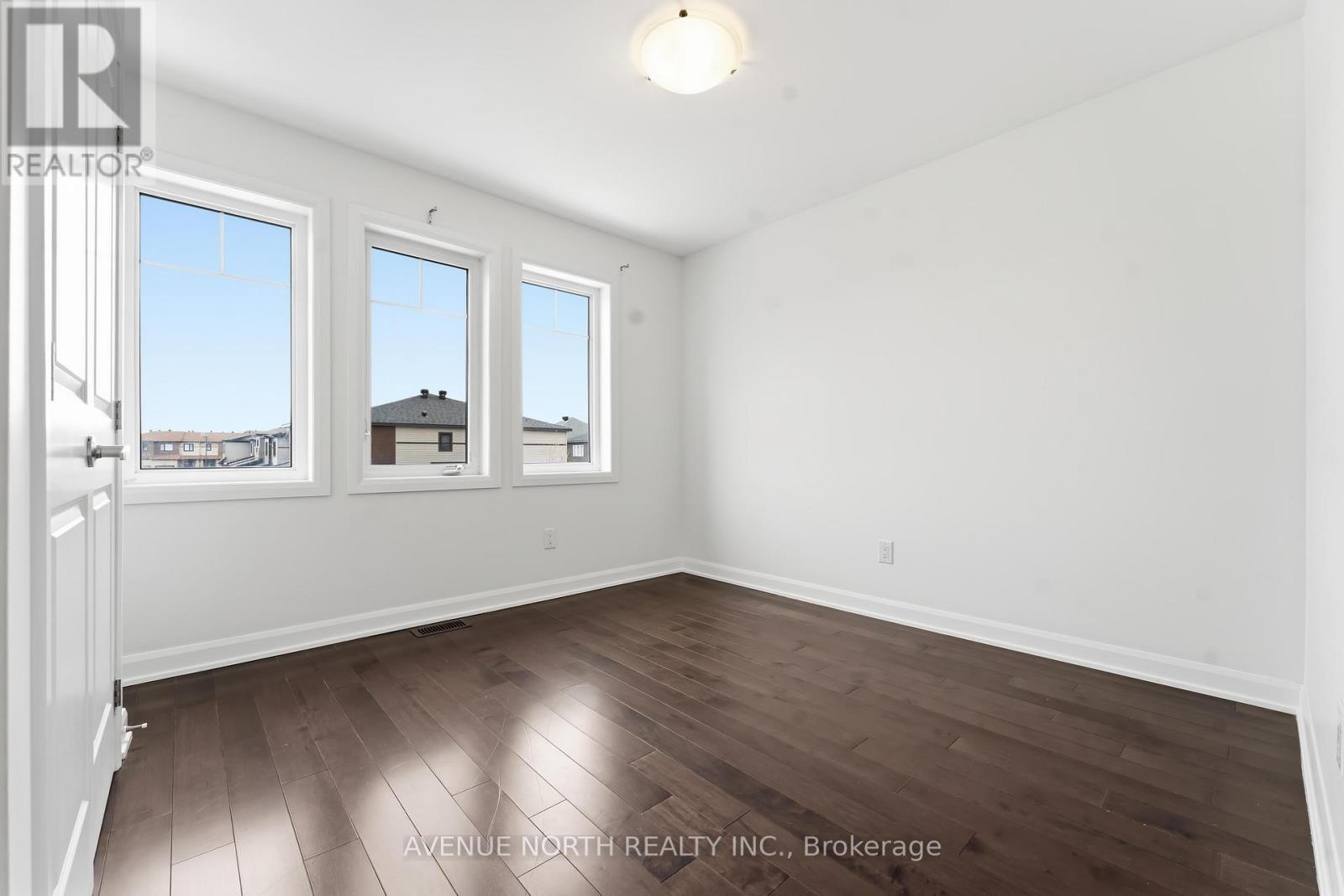 2082 Caltra Crescent