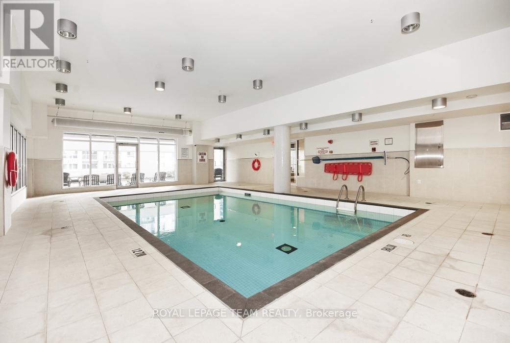 1303 - 242 Rideau Street