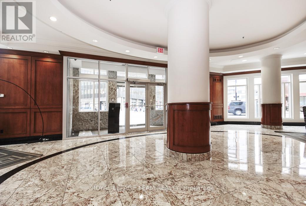 1303 - 242 Rideau Street