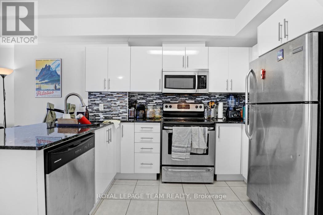 1303 - 242 Rideau Street