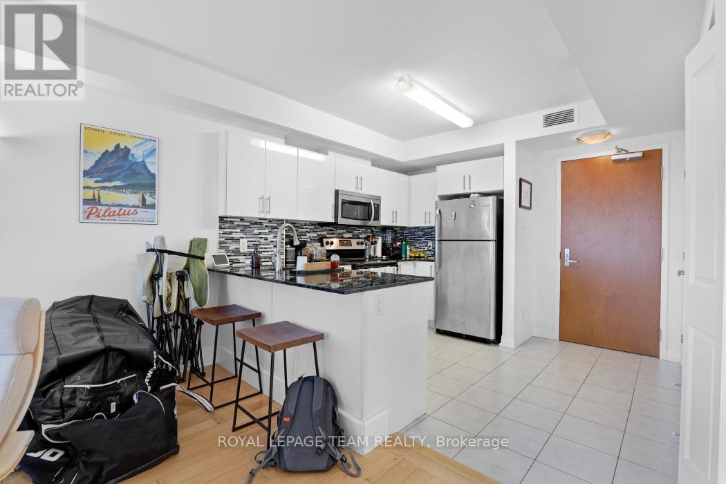 1303 - 242 Rideau Street