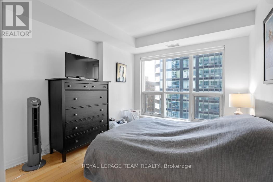 1303 - 242 Rideau Street