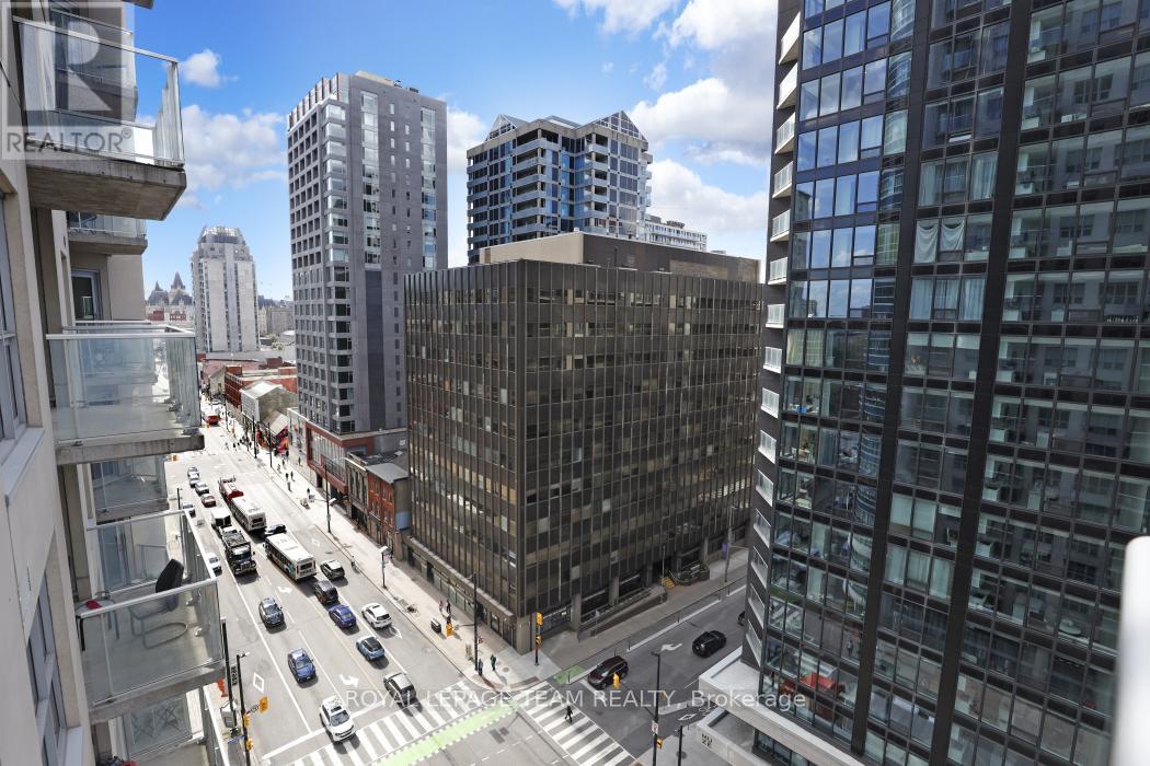 1303 - 242 Rideau Street