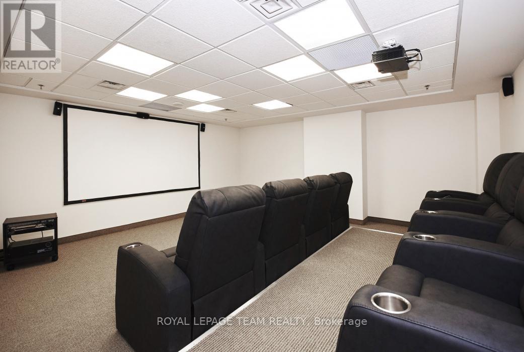 1303 - 242 Rideau Street