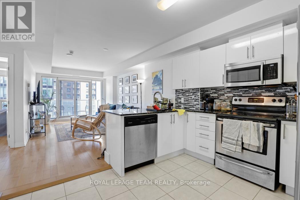 1303 - 242 Rideau Street