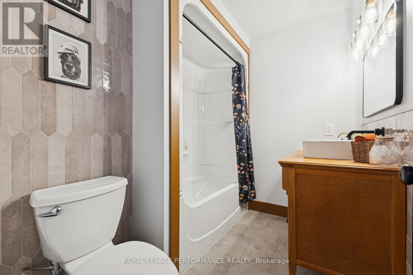 3460 Dessaint Street