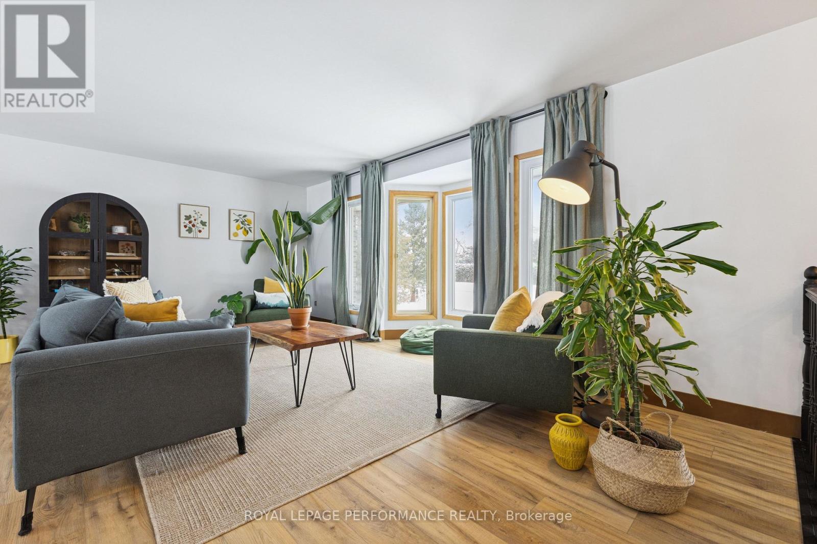 3460 Dessaint Street